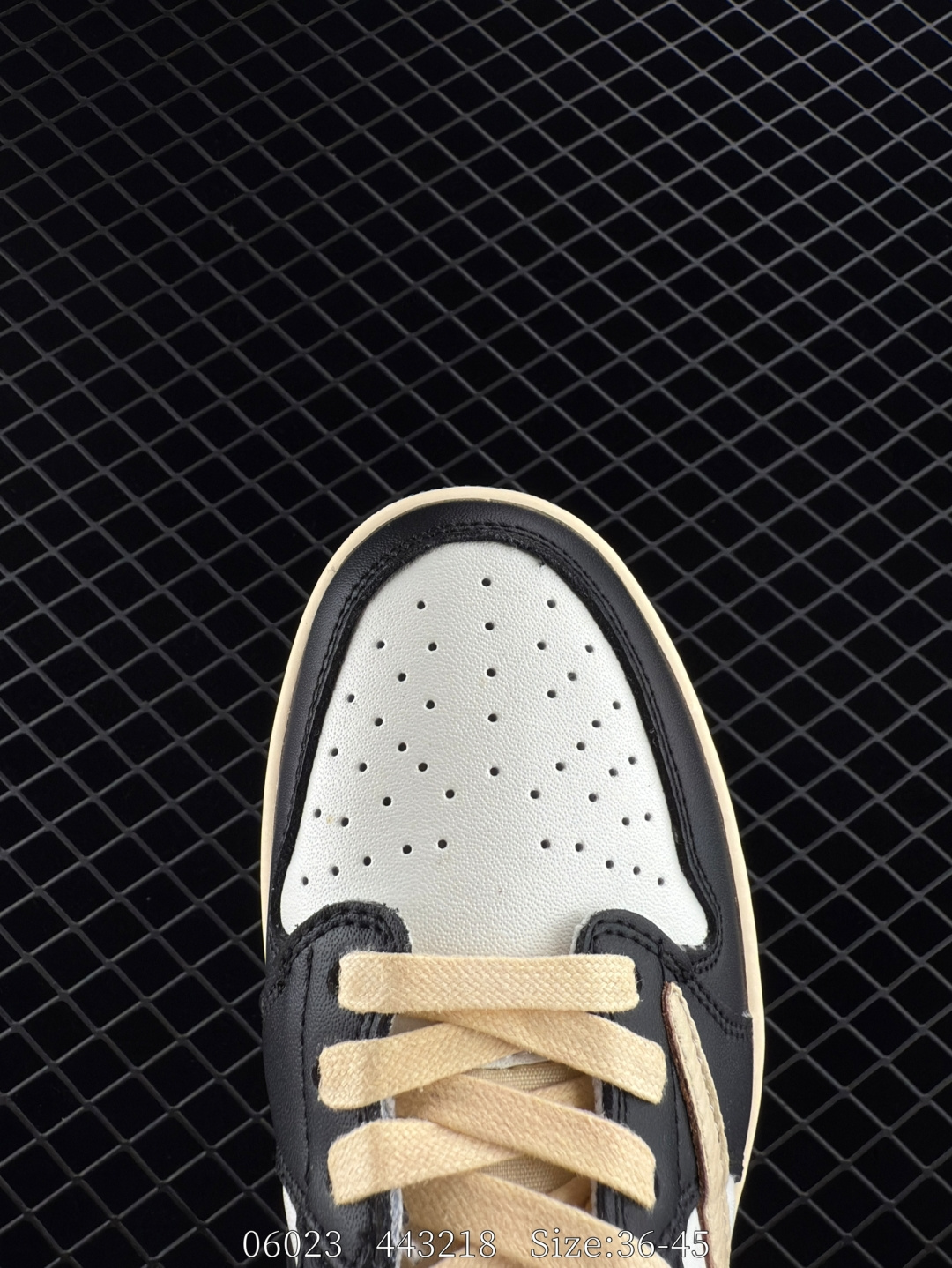 Travis Scott x Air Jordan 1 ” Reverse Mocha “